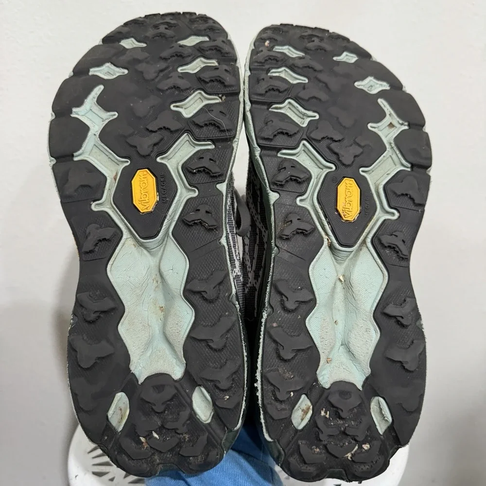 Hoka One One Speedgoat 5 Trail Running Shoes Women's 9.5B Vibram Soles Sneakers